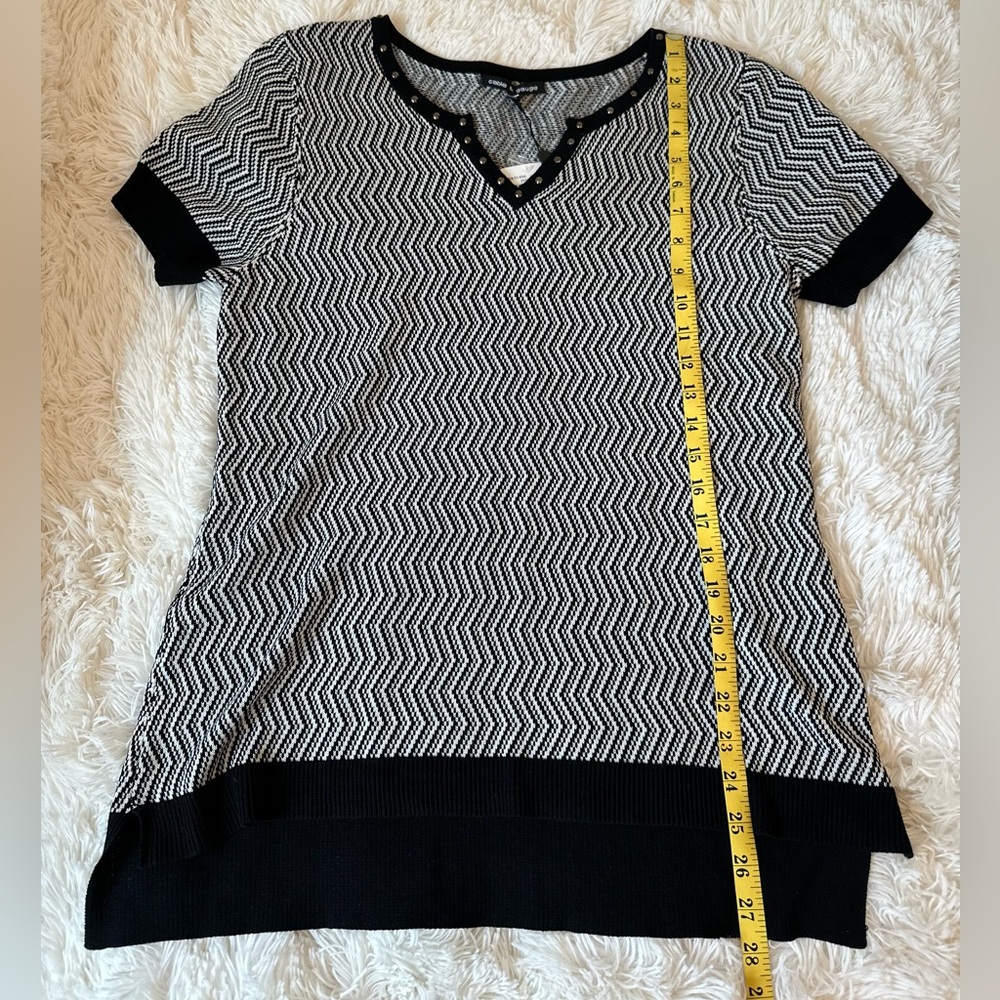 CABLE & GAUGE Black White Chevron Knit Studded V-Neck Sweater Top Large NWT - Picture 3 of 8